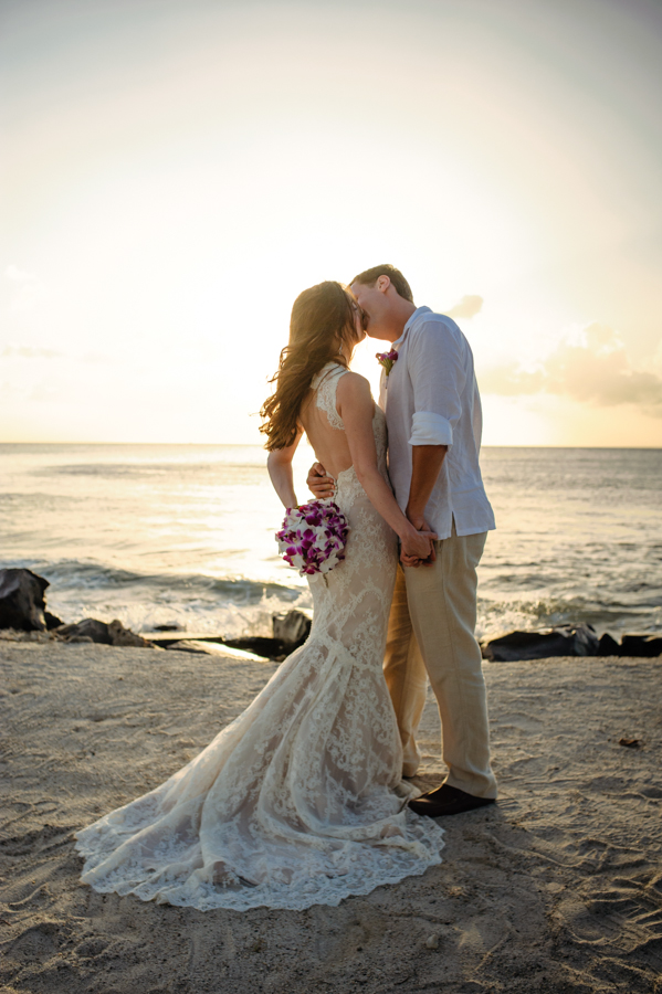 Book your wedding day in Windjammer Landing Villa Beach Resort